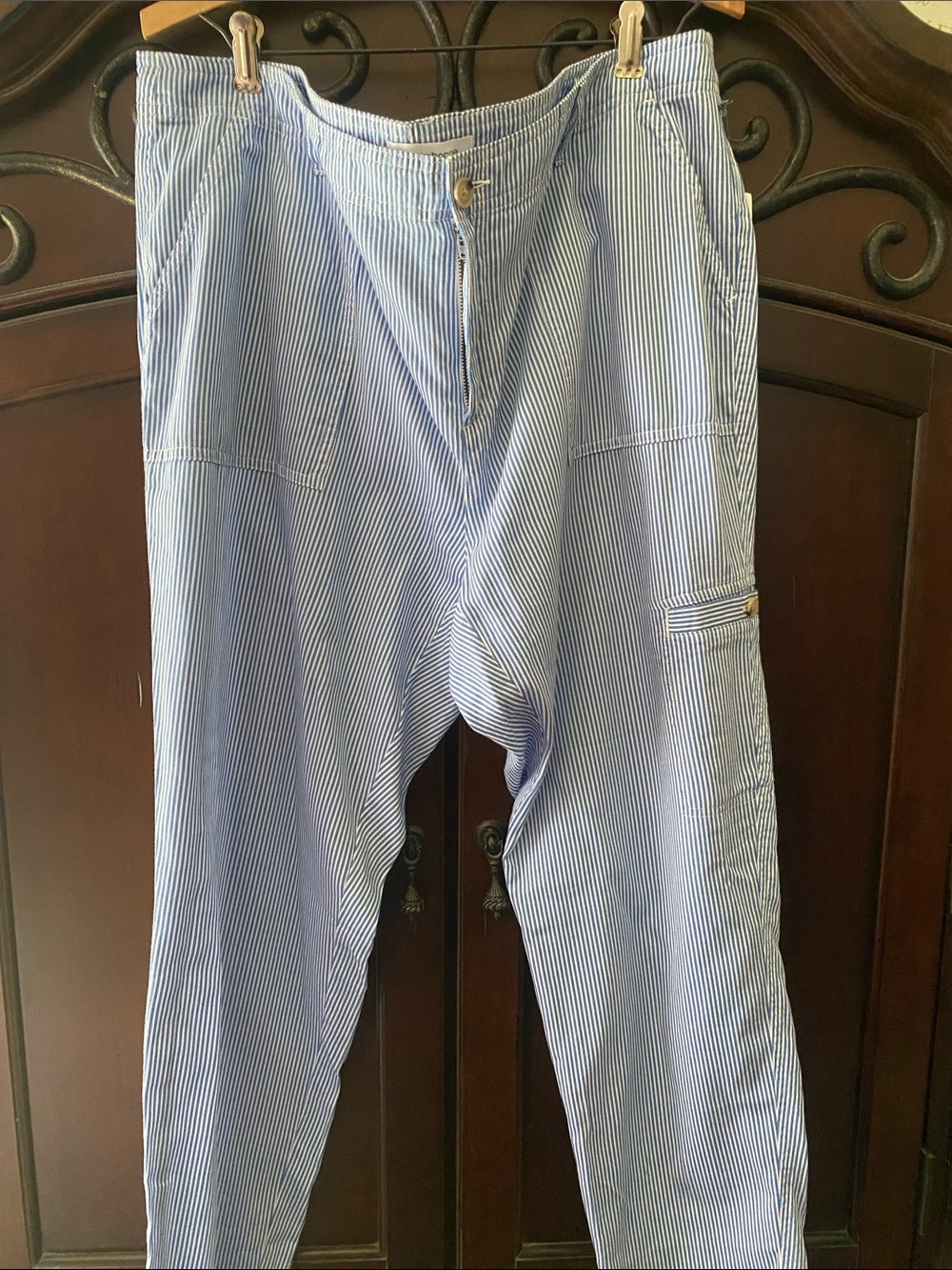 Liz Claiborne Blue & White Pinstripe Cargo Pants